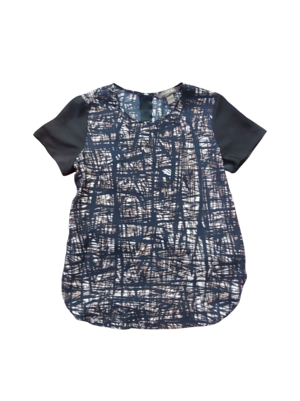 charlie jade Black and White Abstract Grid Short Sleeve Blouse